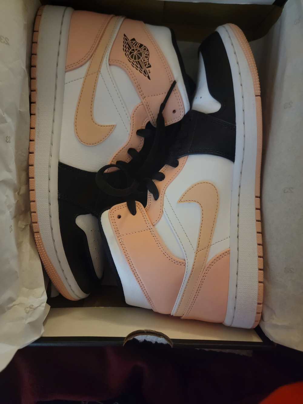 Nike Air Jordan 1 Mid "Crimson Tint"